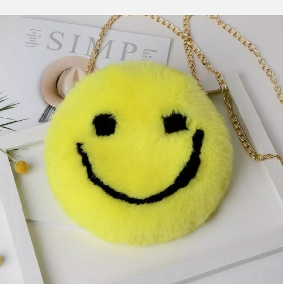 Smiley face round faux fur crossbody bag - Picture 3 of 3
